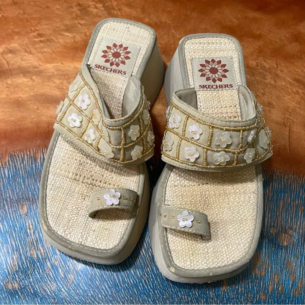 Vintage Skechers Platform sandals Shoes floral beaded toe strap size 6